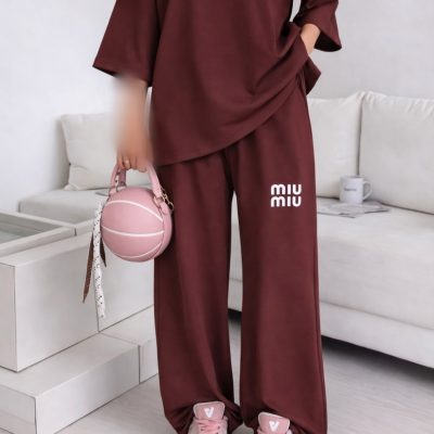 ست تیشرت شلوار miu
