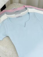 تیشرت یقه کوبایی